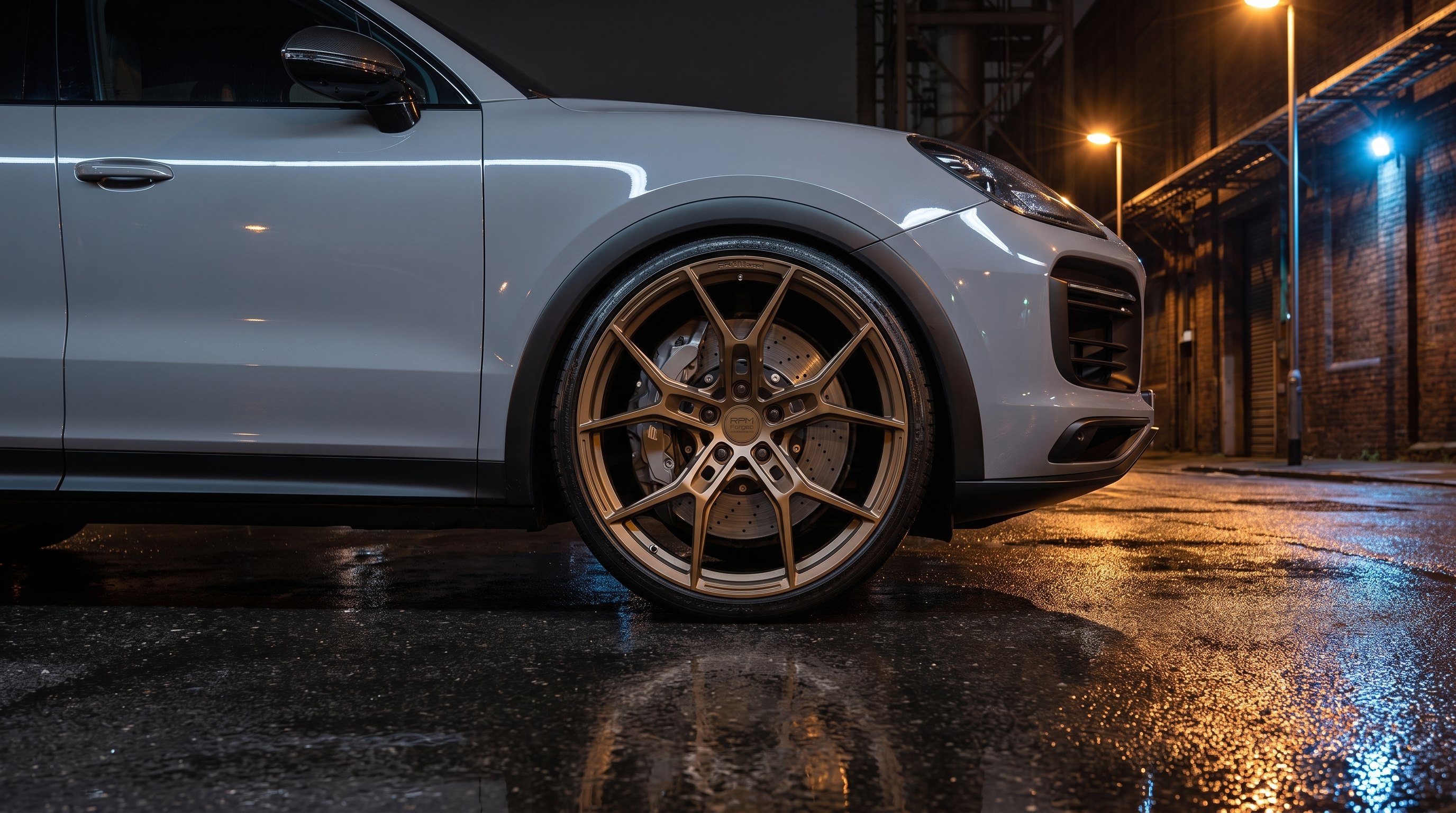 RPM Forged RF-C08 in satijnbrons op een Porsche Cayenne Turbo GT